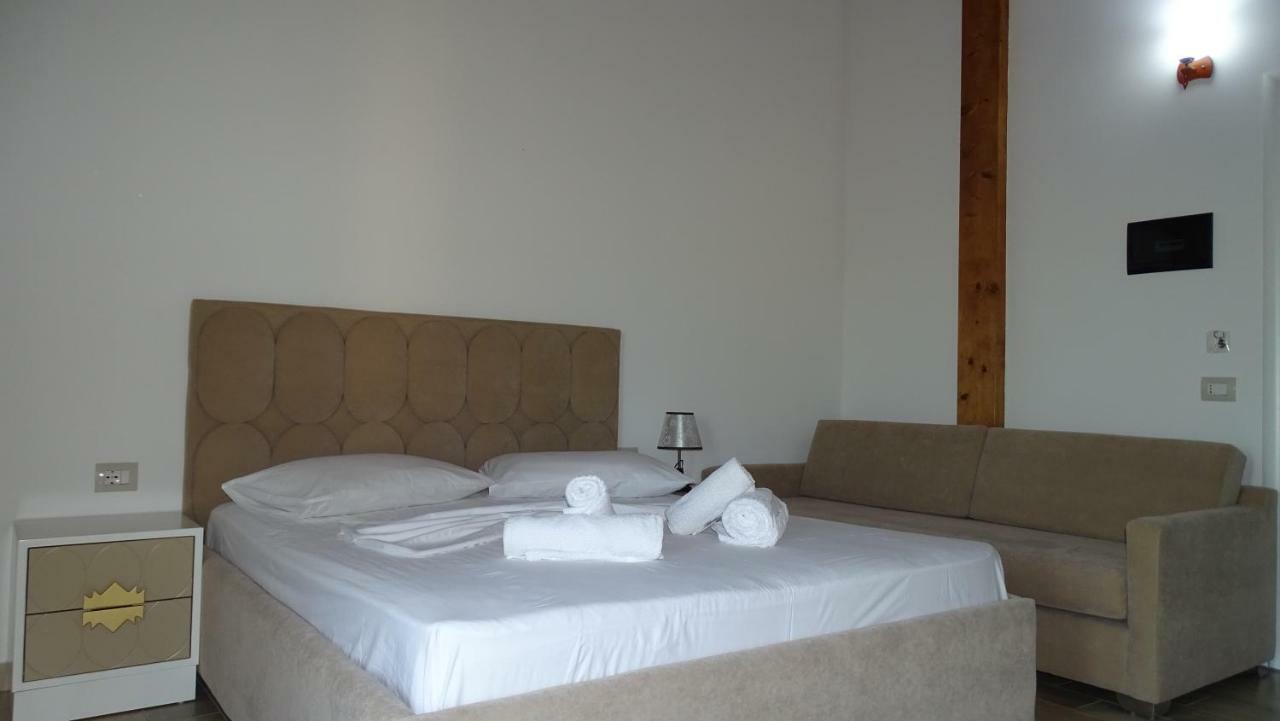 Aparthotel Restaurant Fabio Borsh